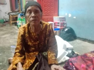 Lansia di Purwakarta Berharap Dikunjungi Ibu Mensos